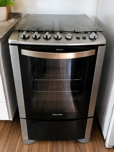 Fogão Electrolux 4 bocas inox em ótimo estado