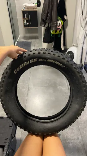 Pneu aro 16x4.0 Ouxi v8 mini