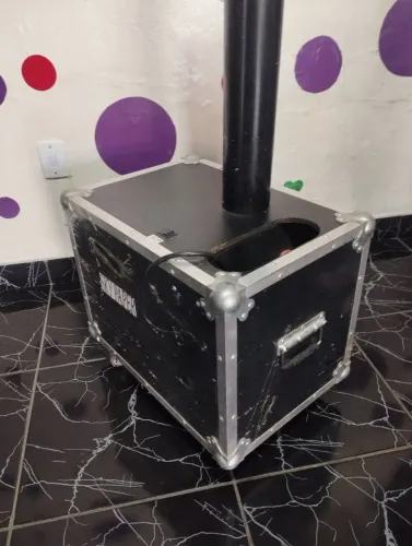 Vende-se Máquina de papel para festas