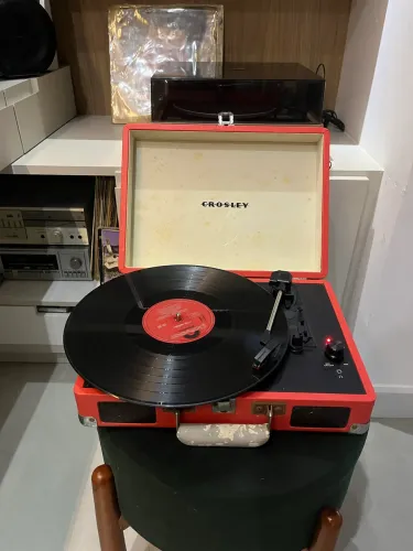 Toca disco, vitrola , maleta Crosley , vinil