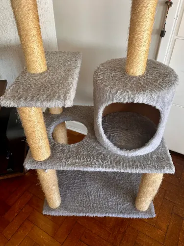 Castelo arranhador para gatos