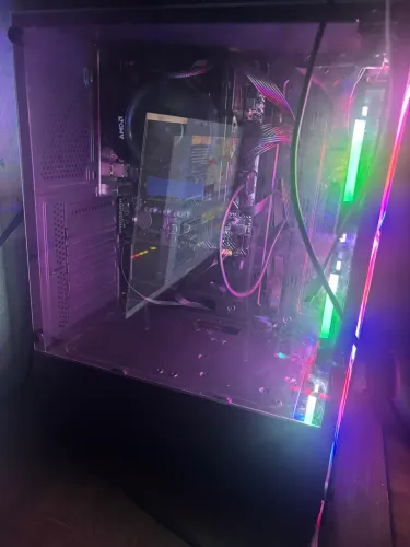 gabinete gamer espaçoso !