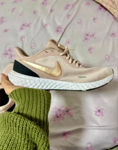 tênis nike revolution 5 feminino rosê