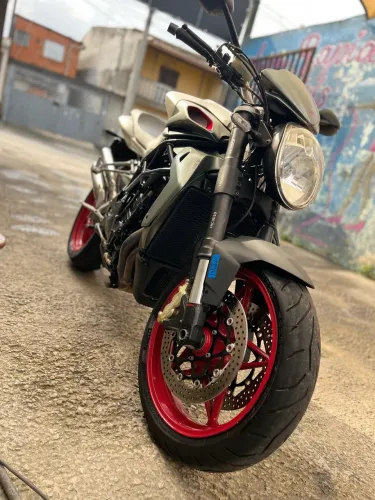 Troco por xt 660 transalp ou hornet moto do mesmo nível