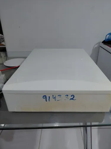 Quadro de distribuição de circuitos de 100 amp de pvc de sobrepor  R$ 200,00