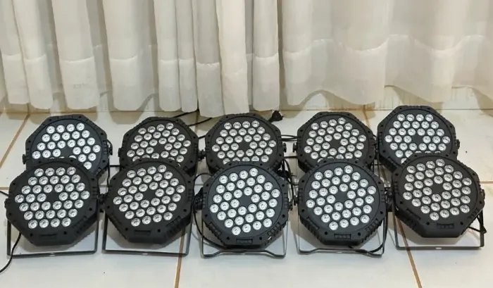 Kit 3 par led + máquina de fumaça 
