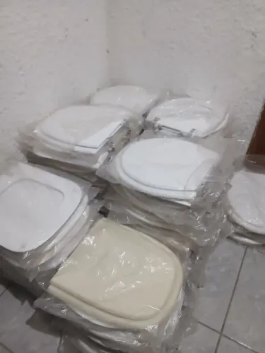 Assentos de acrílico