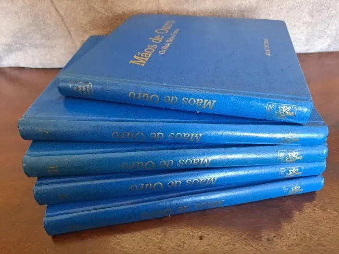 Livros Antigos - Coleção Mãos de Ouro (Os Mais Belos Pontos) - Completa 5 Volumes - 1968