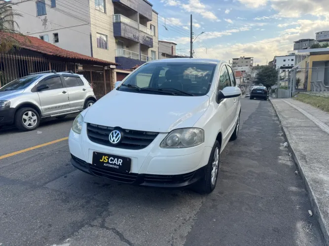 Volkswagen Fox Plus 1.6mi/ 1.6mi Total Flex 8V 4P 2010