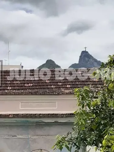 LARANJEIRAS - 3 QUARTOS - PRÓXIMO À PRAÇA SÃO SALVADOR - METRÔ LARGO DO MACHADO