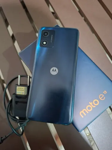 Celular Motorola E13 64GB 4GB RAM