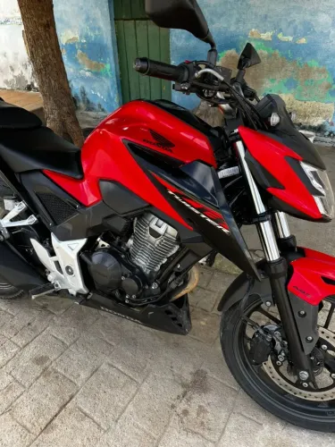  Honda CB300F Twister 2023  ?IMPECÁVEL! 19 MIL KM | IPVA 2026 PAGO