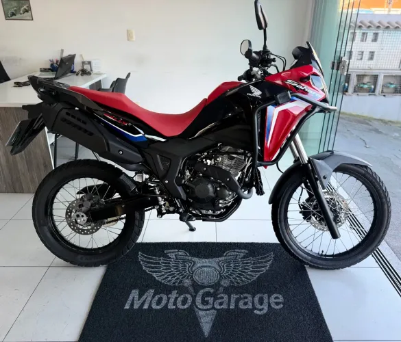Honda Sahara 300 Rally - 2026 COM 2.000KM