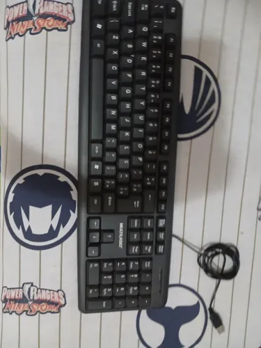 Teclado em boas condições quase nunca foi usado
