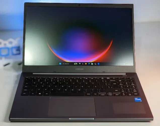 Notebook Samsung Book Intel Gen 11° i5 1135g7 8GB RAM Nvme 256GB Display 1920×1080 FullHD