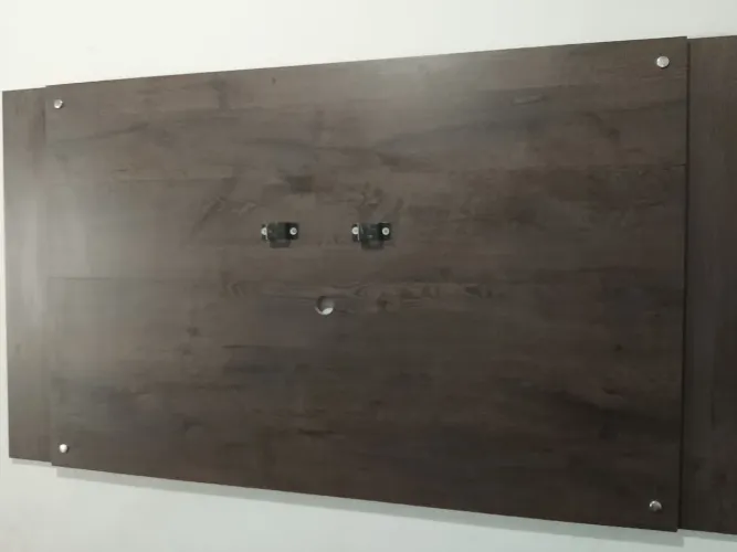 Painel novo para TV com suporte universal