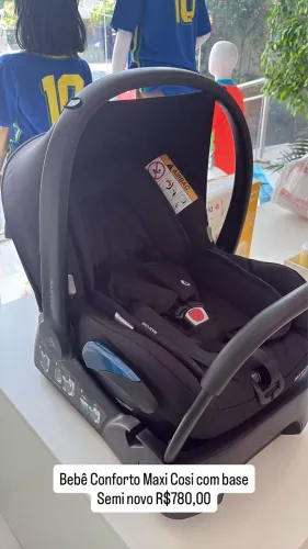 Bebê conforto com base Maxi Cosi