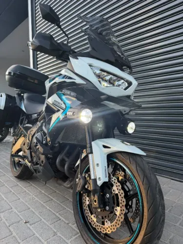 KAWASAKI VERSYS 650 TOURER 2025 - BRANCA - R$ 54.900,00