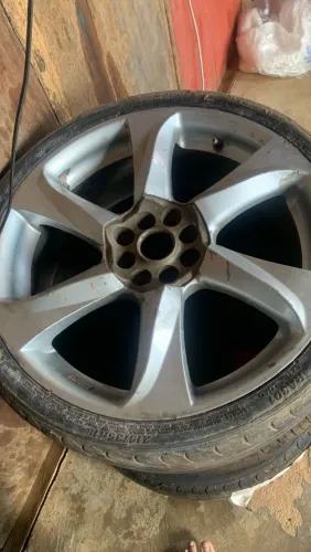 Rodas e pneus