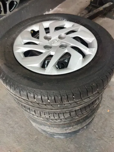 Rodas e pneus