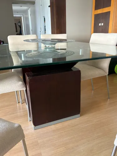 Mesa de jantar 6 a 8 pessoas