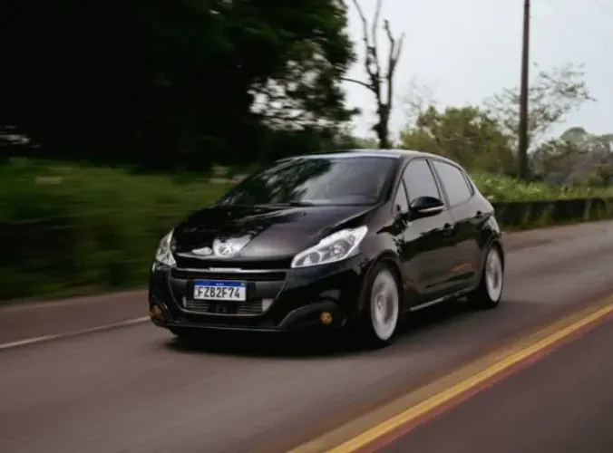 Peugeot 208 GT 1.6 THP Flex 16V 5P Mec. 2017