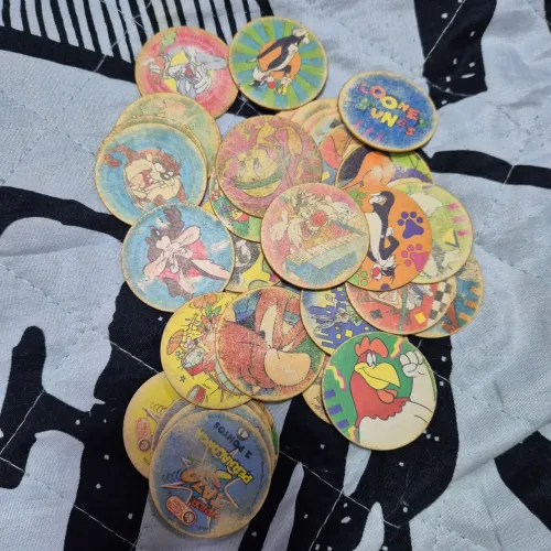 Lote com 30 Tazos Looney Tunes Elma Chips Anos 90