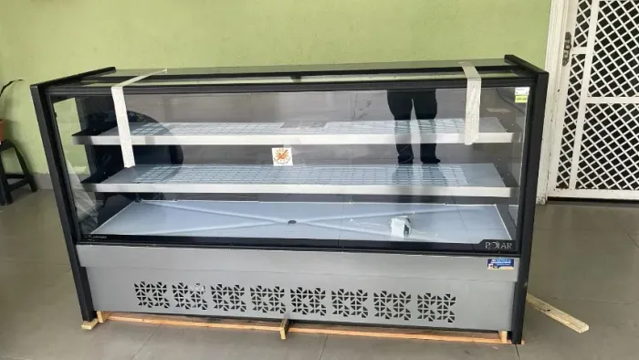VITRINE REFRIGERADA 2 METROS POLAR