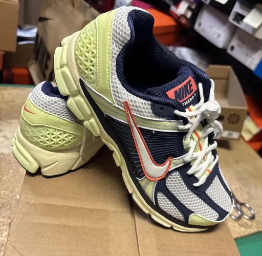 Tênis Nike Zoom Vomero 5 - Novo e Original