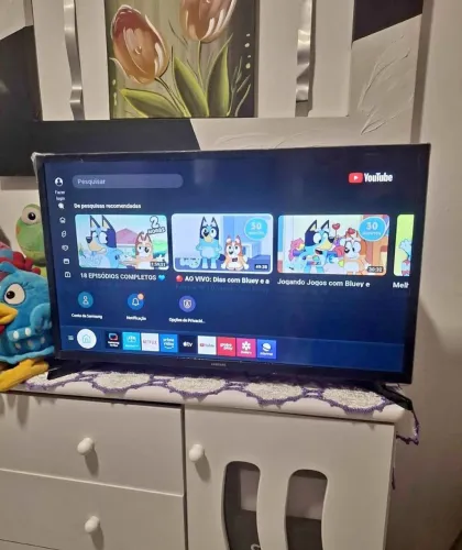 TV Smart Samsung 32 top nova com pezinhos pra ir hoje 680$