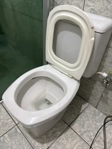 Vaso sanitário com caixa acoplada