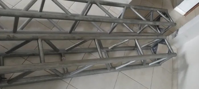 Treliça para palco   2m de comprimento R$ 390,00  e 6m R$ 590,00