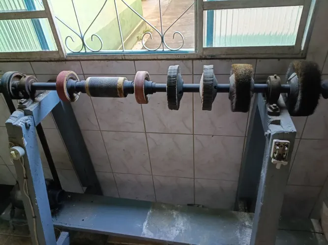 Vendo lixadeira para sapateiro 
