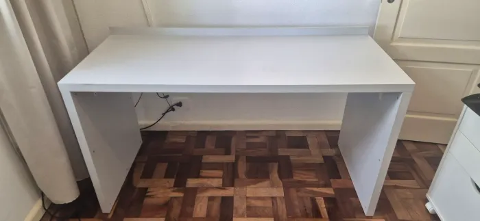 Mesa de estudo / escrivaninha