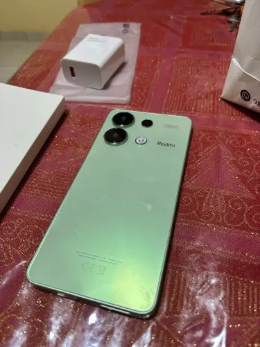 Redmi Note 13, 8GB RAM 256GB de espaço, perfeito uso
