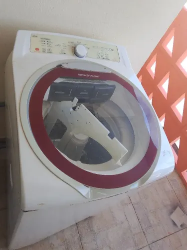 Máquina de lavar Brastemp 11 kg, para retirada de peças ou se quiser concertar.