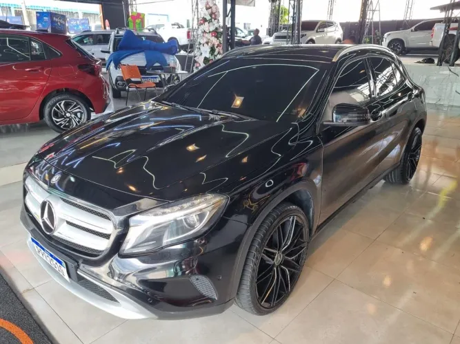 Mercedes-Benz GLA 200 Adv. 1.6/1.6 TB 16V Flex Aut. 2017