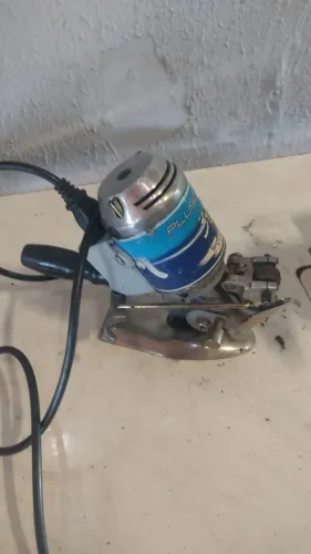 máquina de corte disco para tecidos, revida funcionando perfeitamente