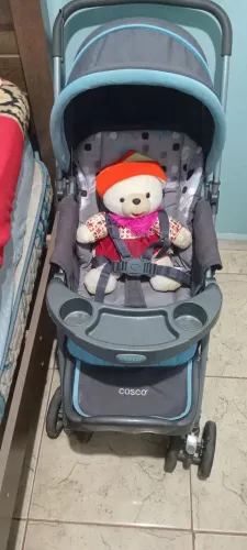 Vendo carrinho de bebê