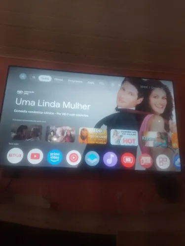 Vendo essa tv smart 55 polegadas,  têm documento 