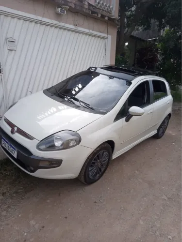 Fiat Punto Sporting 1.8 Flex 8v/16v 5P 2015