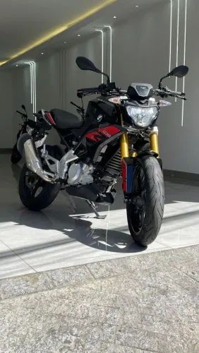 BMW G310 R