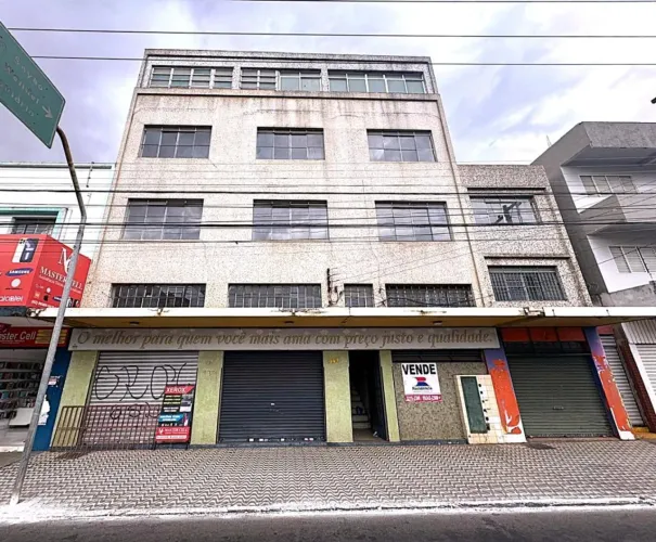 Vende-se Prédio Comercial e Residencial no Setor Campinas, 24 de Outubro