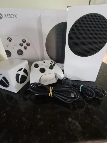 Xbox Series S 512Gb em excelente estado