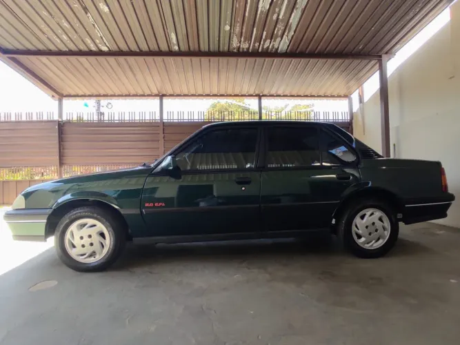 Chevrolet Monza GLS/ Hi-tech 2.0 EFI 2P E 4P 1996