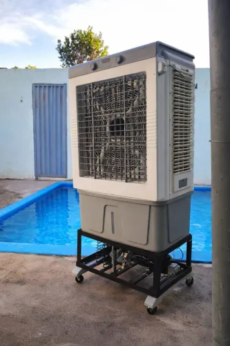 Vendo um climatizador já com sistema de refrigeração para água se manter fria