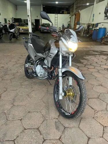 HONDA NX-4 FALCON 400