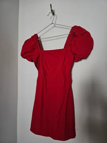 Vestido vermelho com manga Bufante