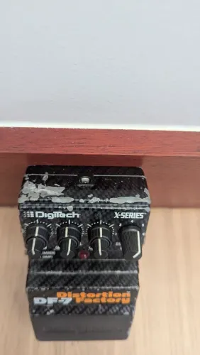 Pedal DIGITECH DF7 DISTORTION FACTORY