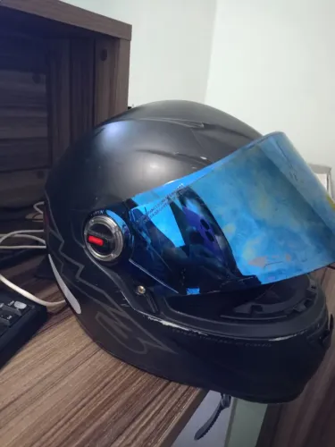 Vendo capacetes fw3